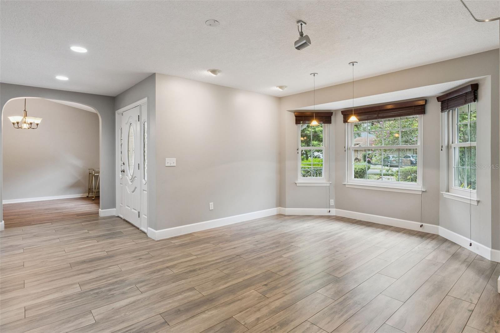 4507 Winderwood Cir Property Photo 6
