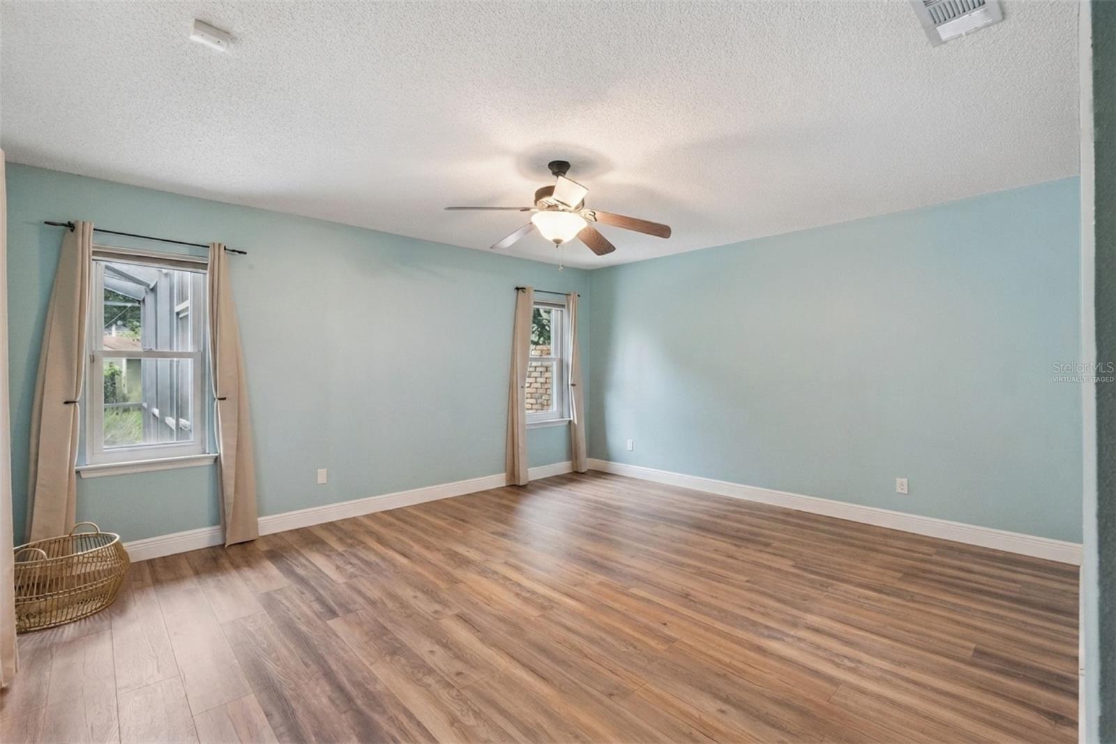 4507 Winderwood Cir Property Photo 16