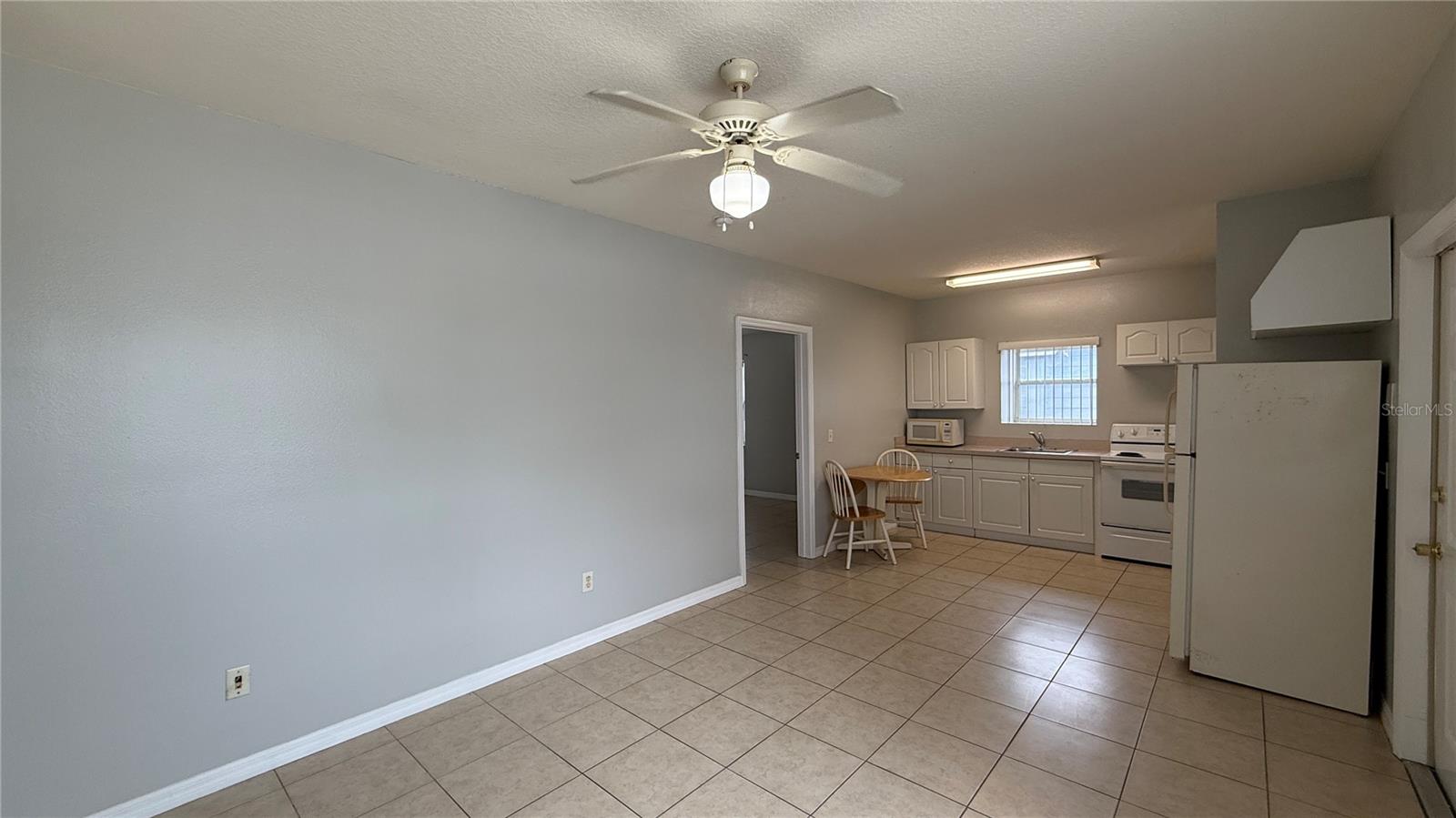 627 Orchid Dr Property Photo 2