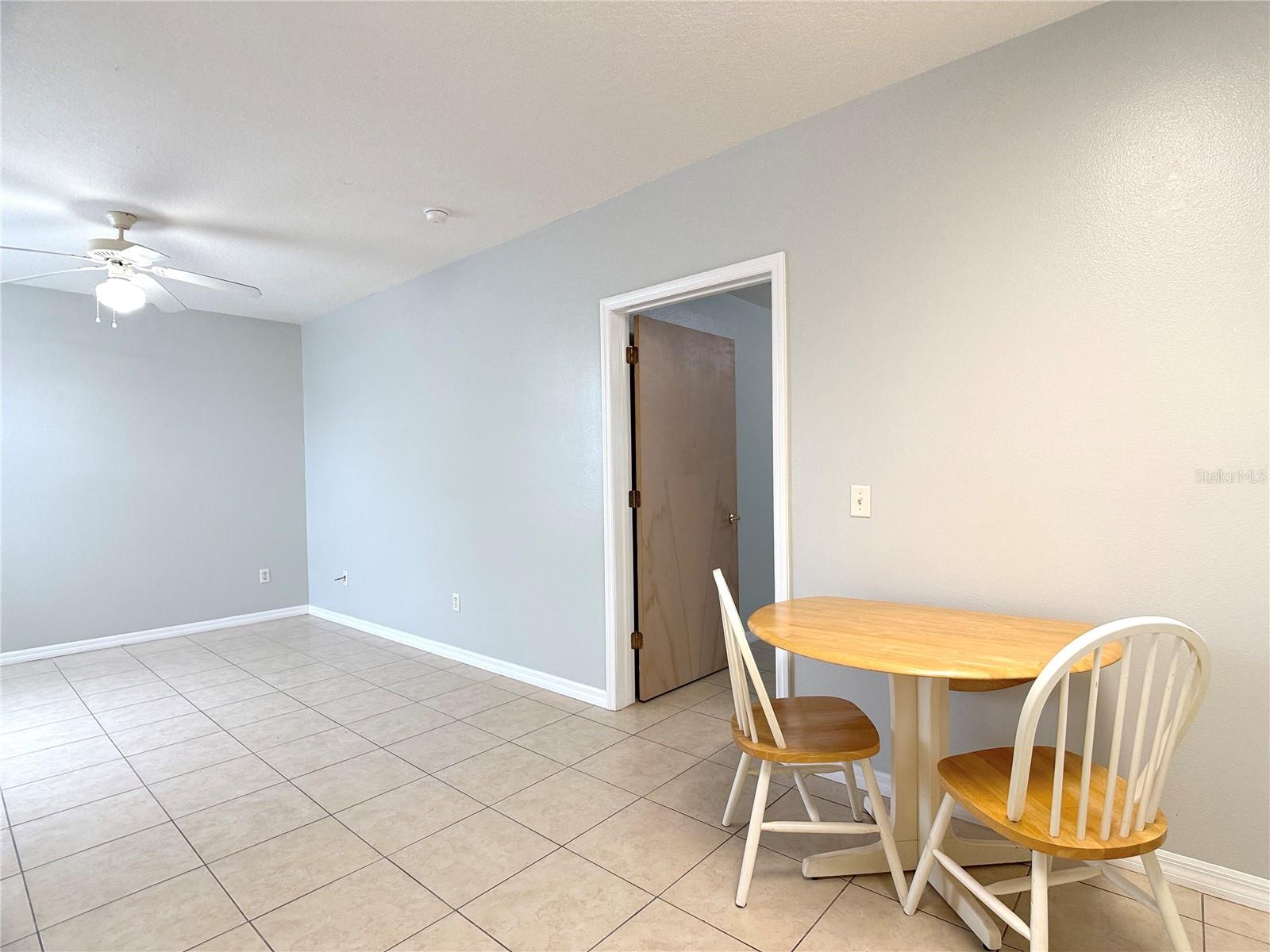 627 Orchid Dr Property Photo 3