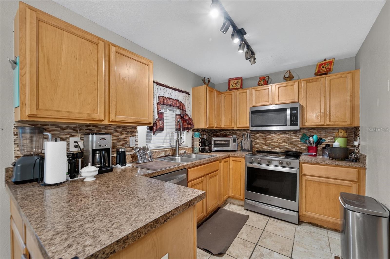 3721 Coppertree Cir Property Photo 12