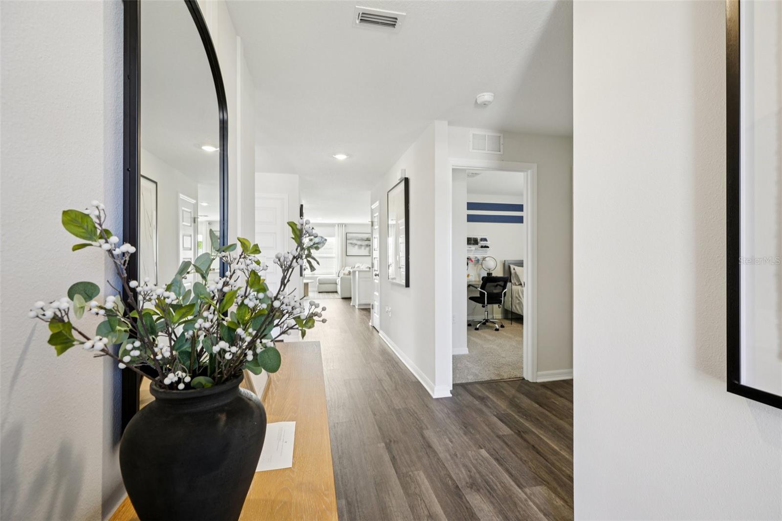 765 Greenway Blvd Property Photo 2