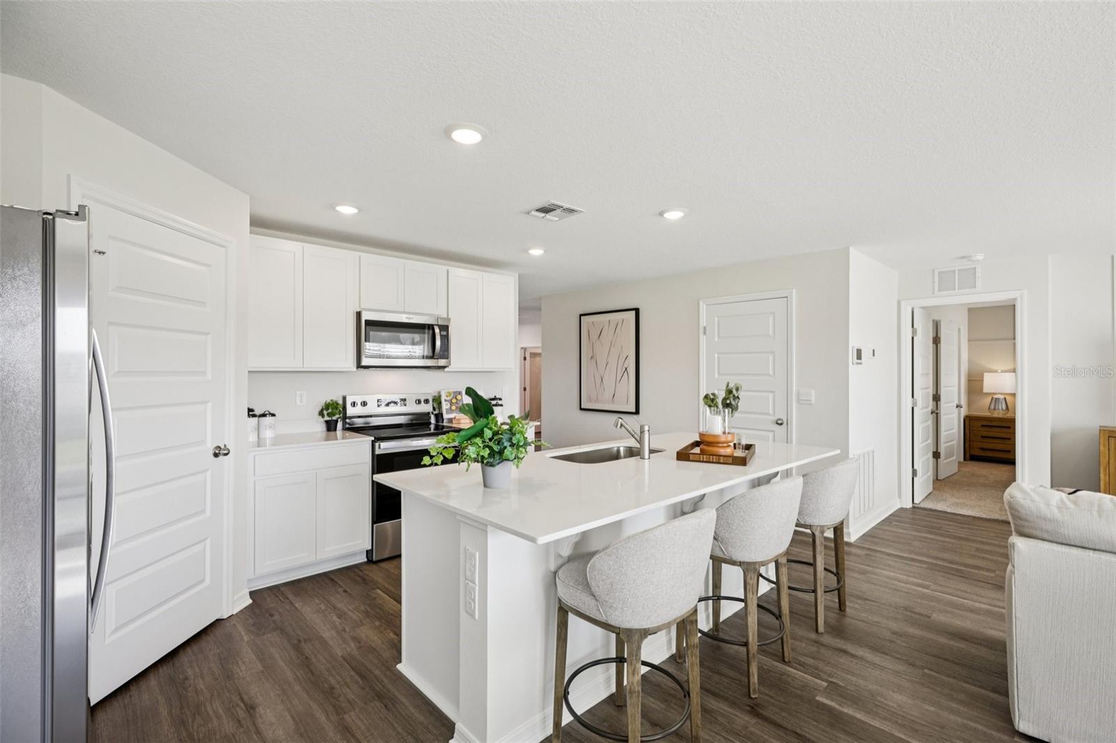 765 Greenway Blvd Property Photo 17