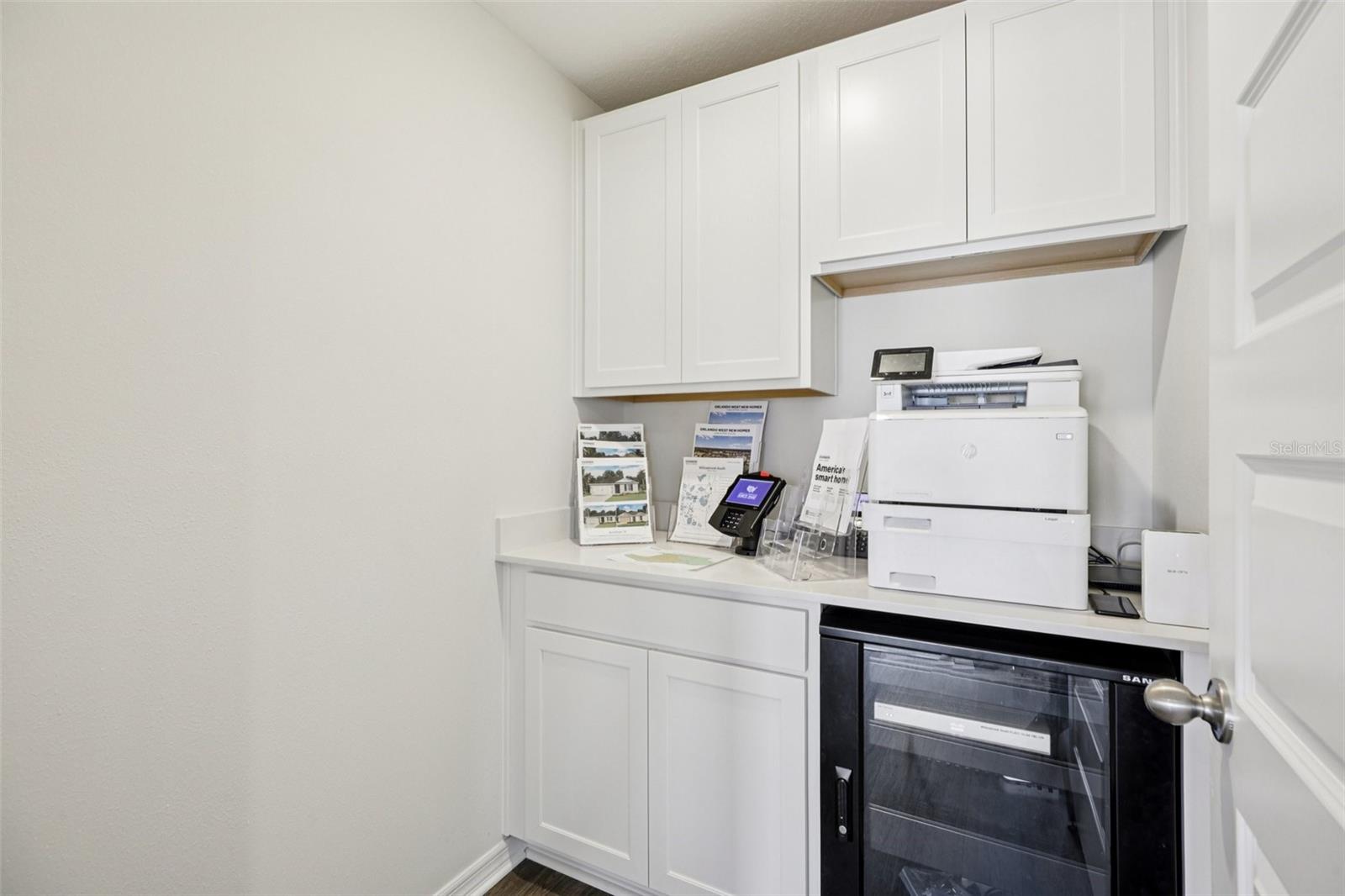 765 Greenway Blvd Property Photo 27