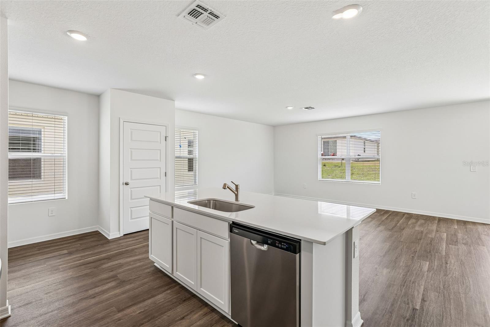 4007 Limeklin Loop Property Photo 11