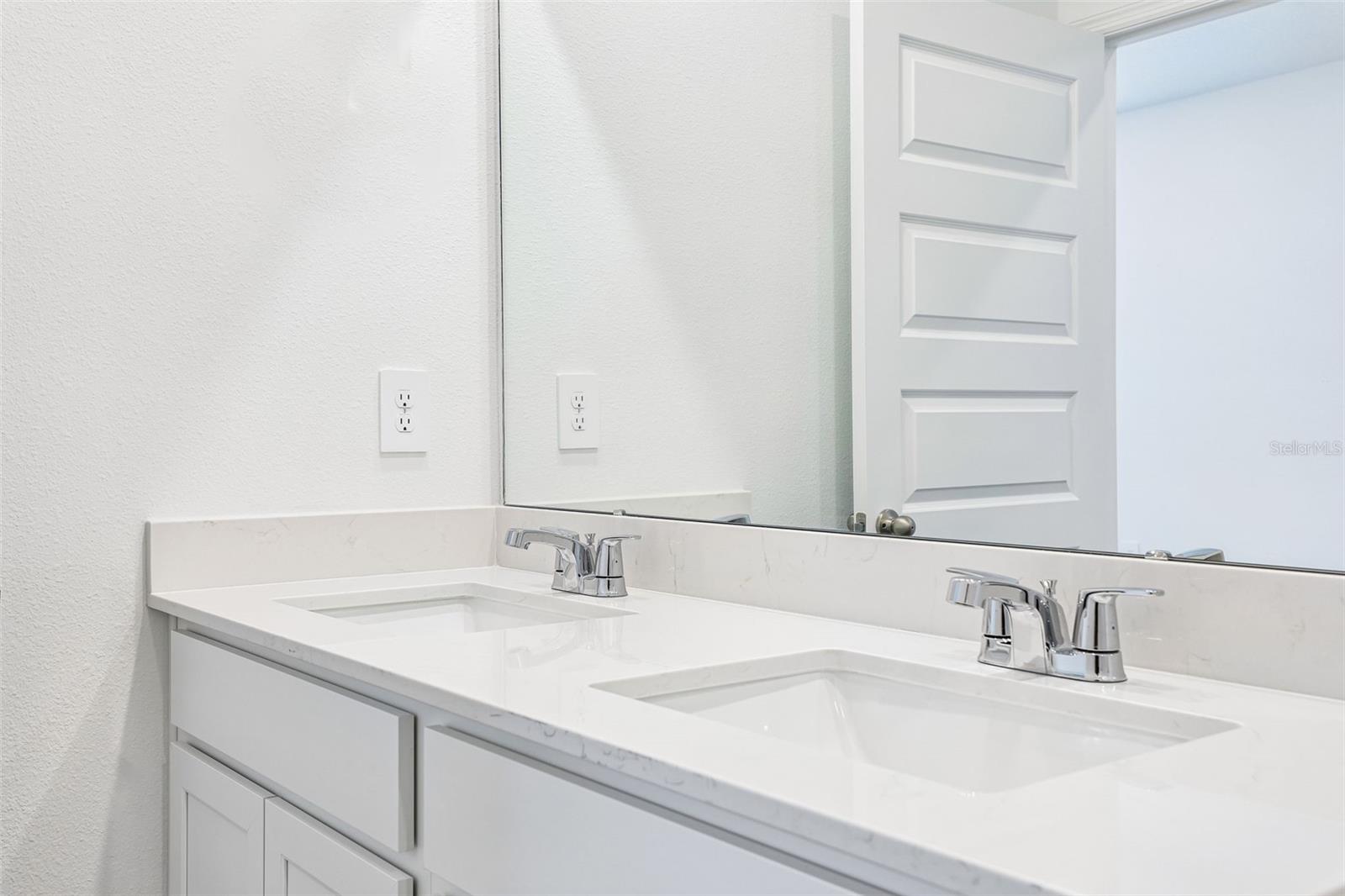 4007 Limeklin Loop Property Photo 18