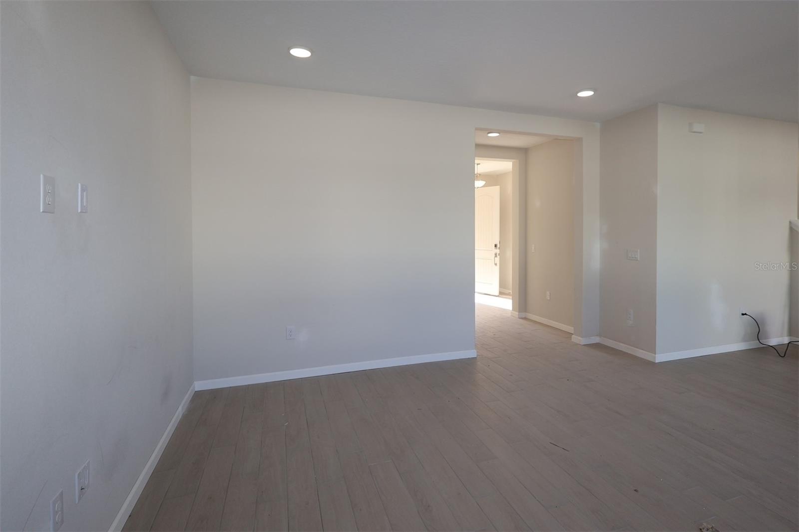 829 River Stone Trl Property Photo 4