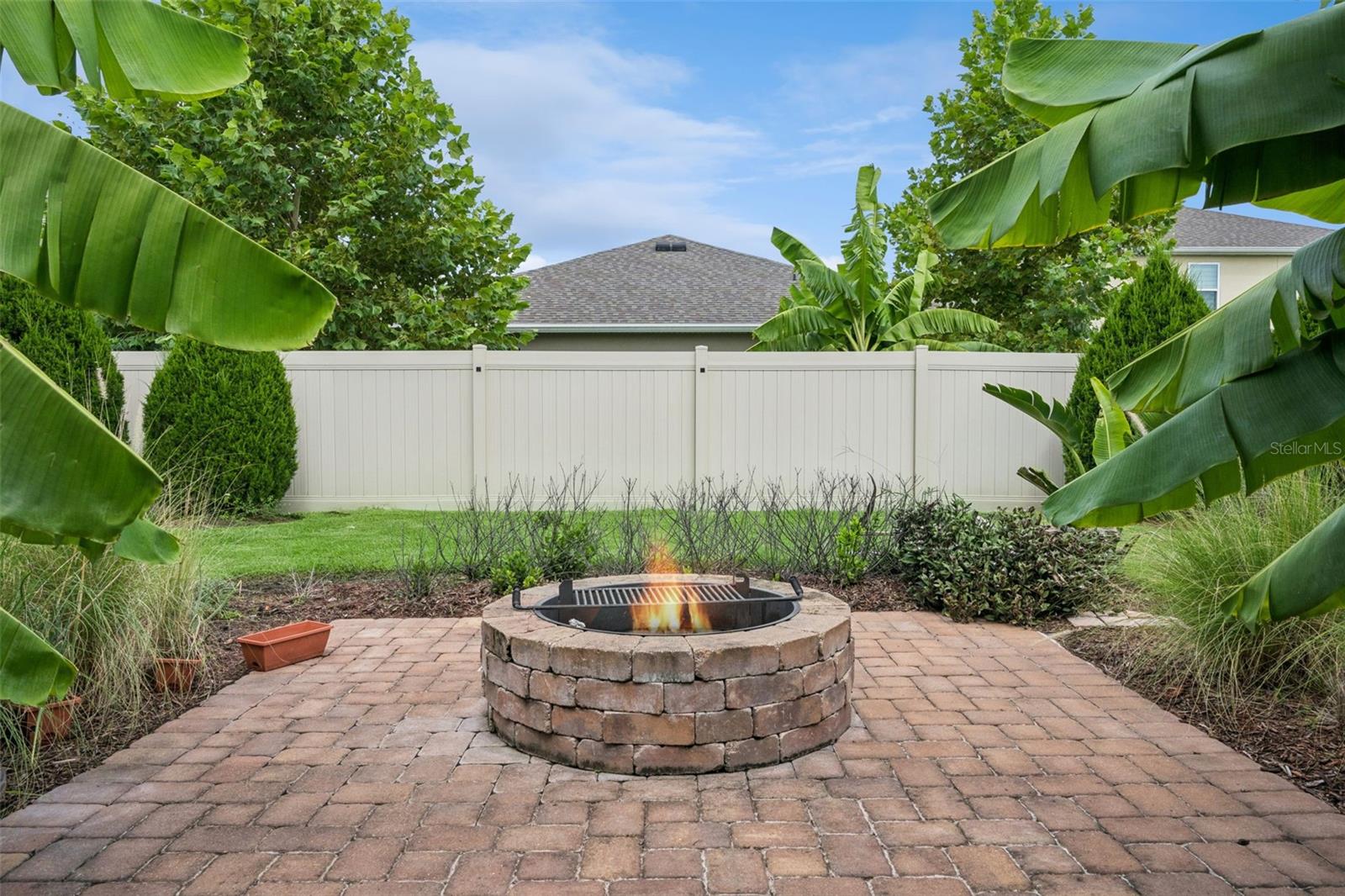 1055 Chase Austin Way Property Photo 2