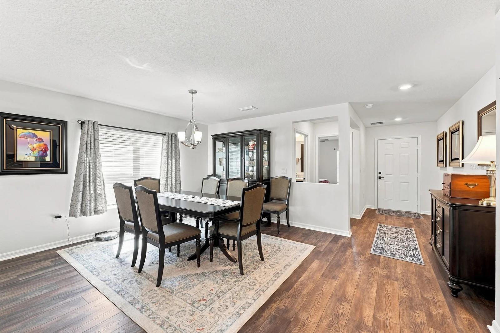 455 Overpool Ave Property Photo 3