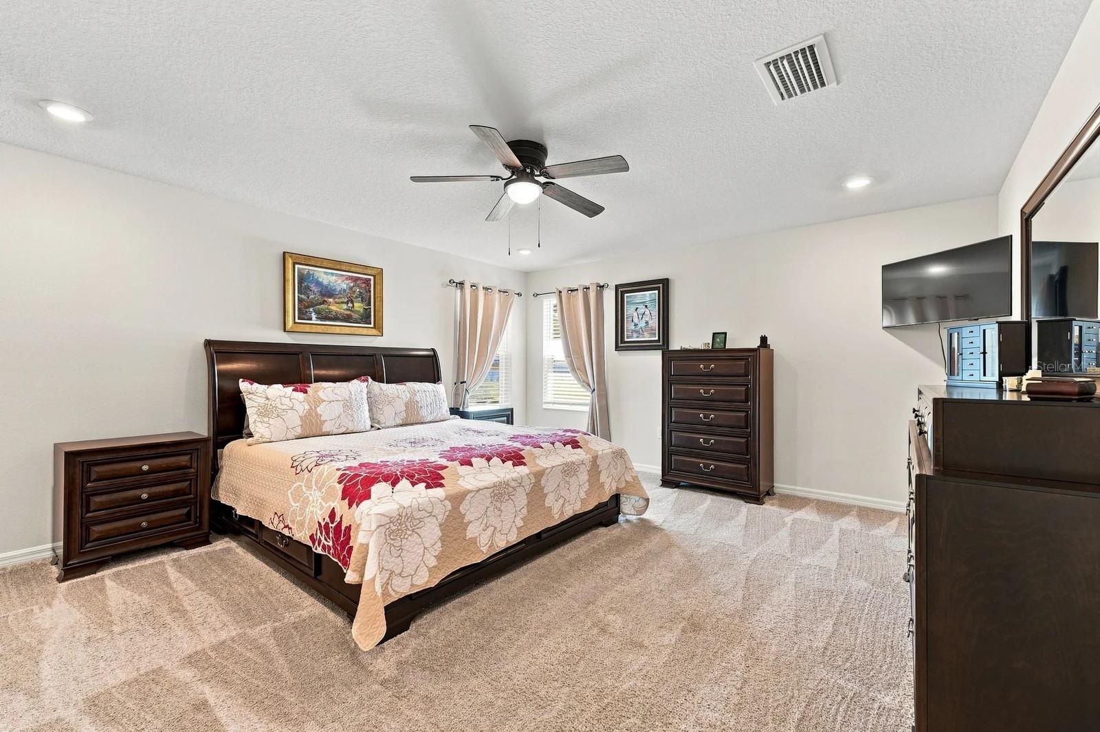 455 Overpool Ave Property Photo 17