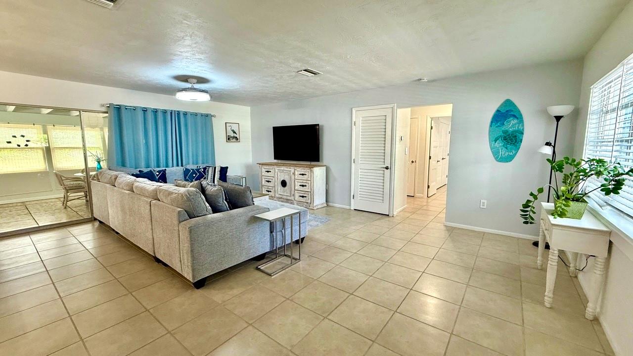 716 50th Street Ct W Property Photo 3