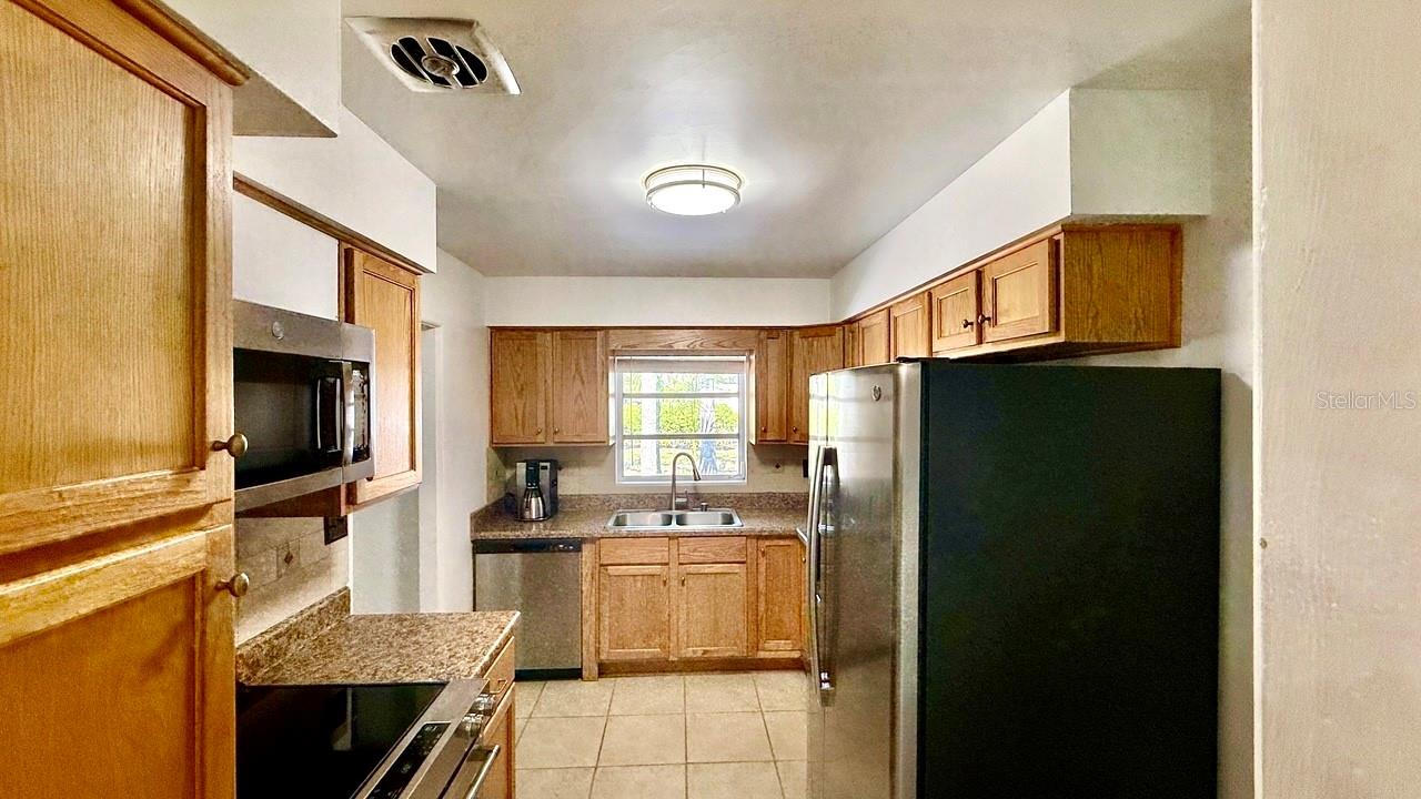 716 50th Street Ct W Property Photo 5