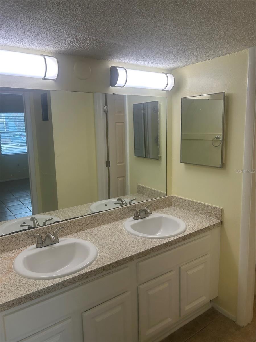 2513 N Alafaya Trl #21 Property Photo 12