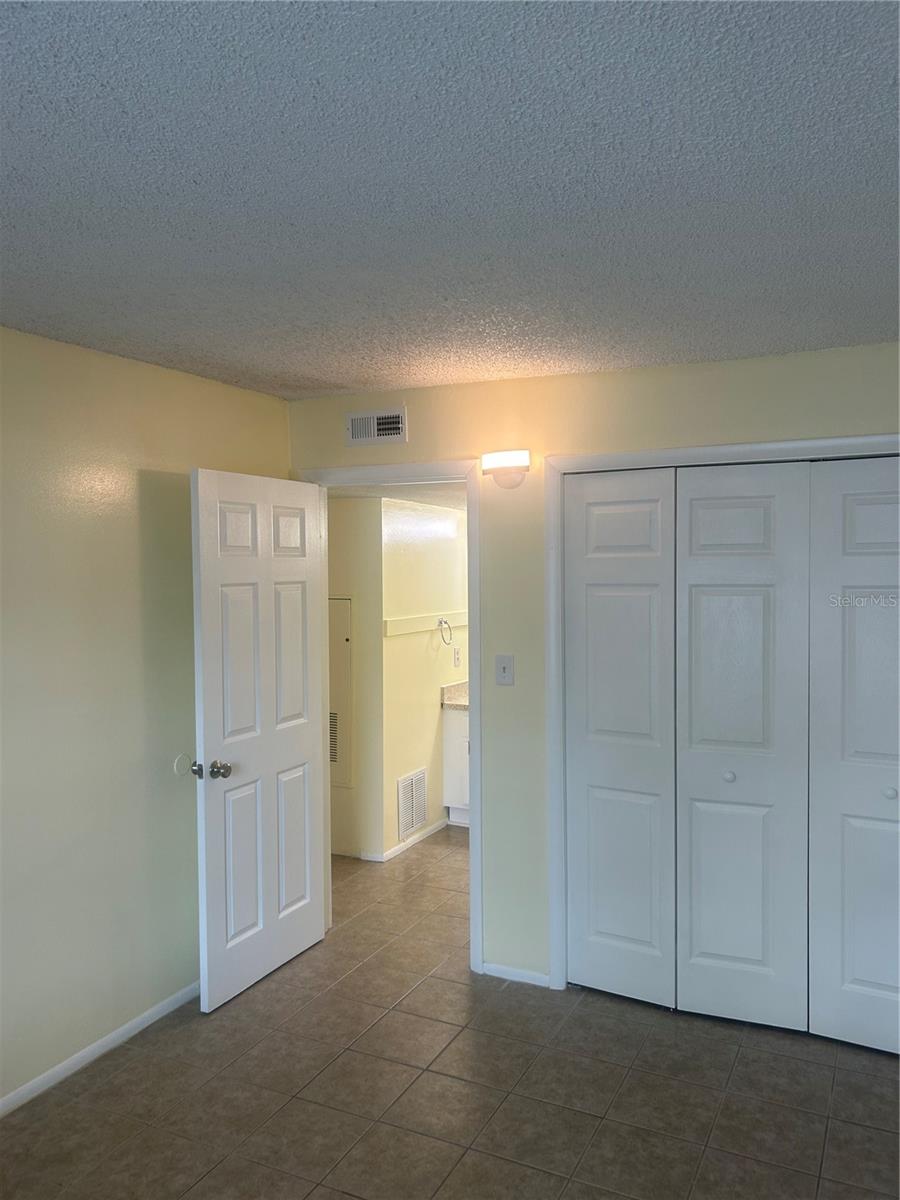 2513 N Alafaya Trl #21 Property Photo 13