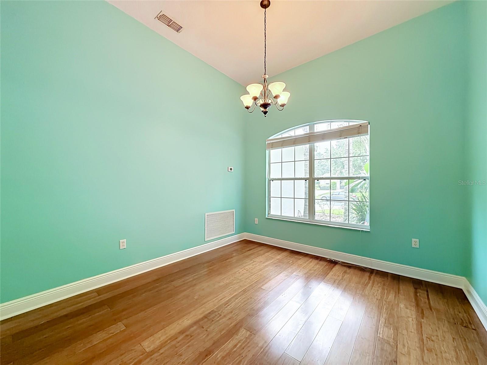 2947 Majestic Isle Dr Property Photo 5