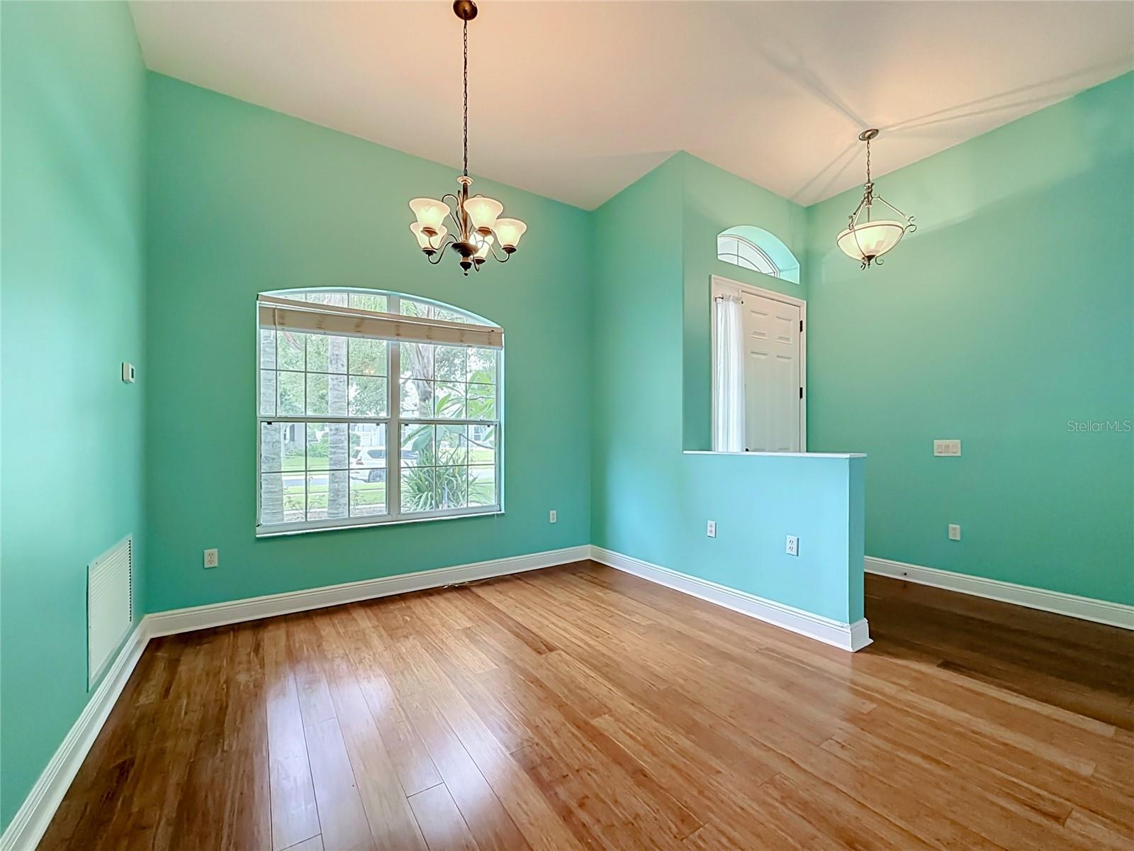 2947 Majestic Isle Dr Property Photo 6