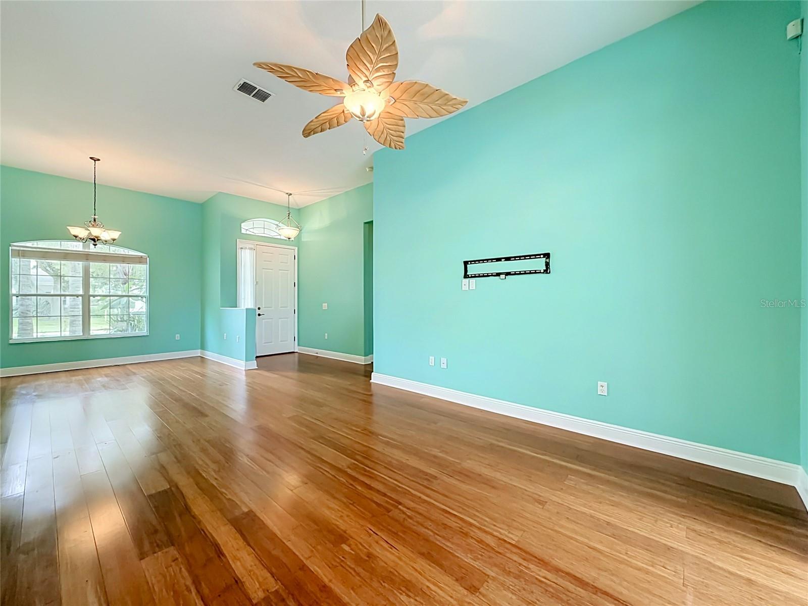 2947 Majestic Isle Dr Property Photo 10