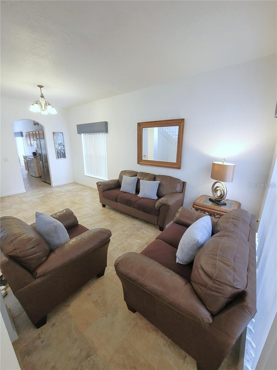 183 Highgate Park Blvd Property Photo 3