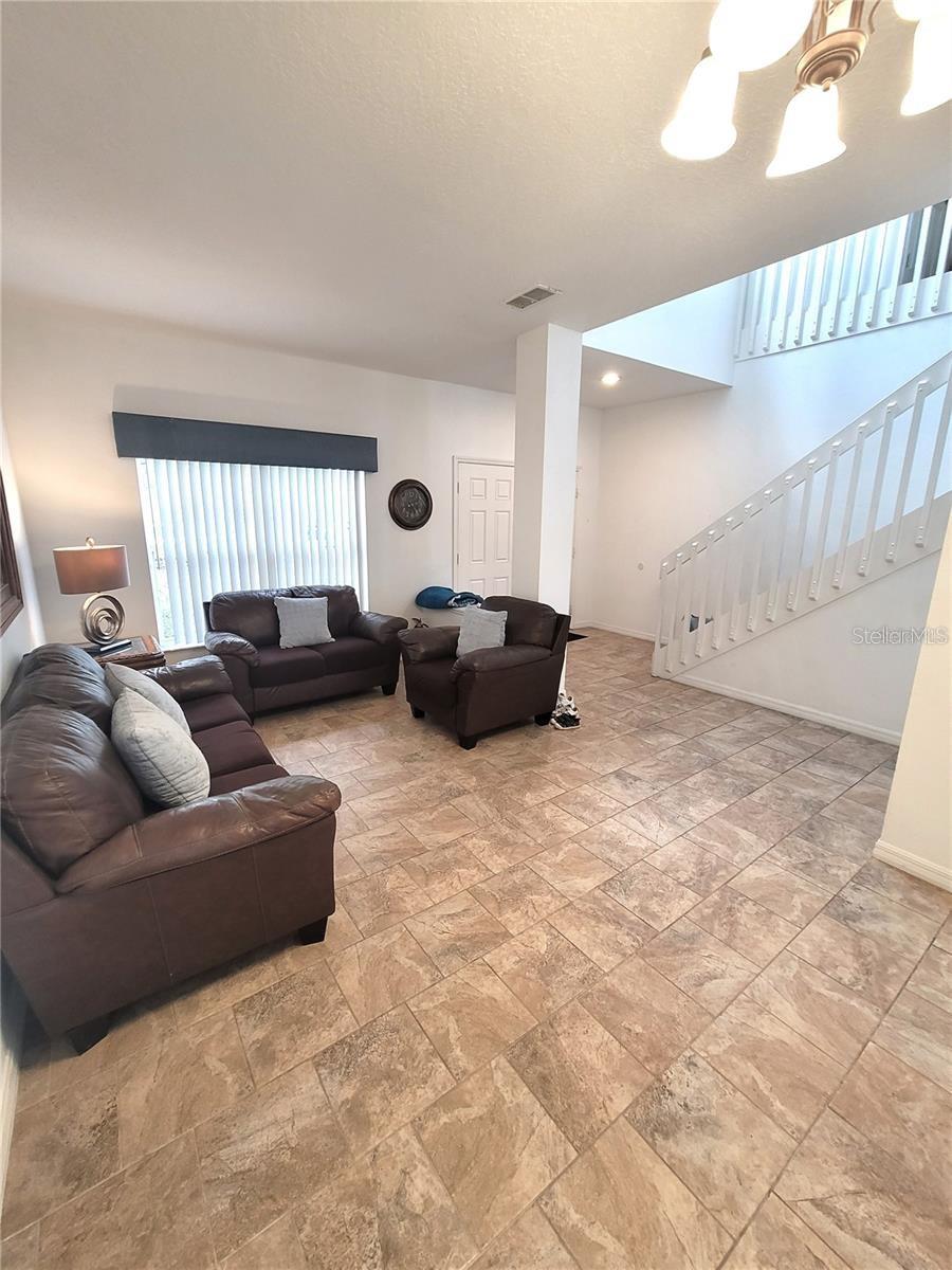 183 Highgate Park Blvd Property Photo 4