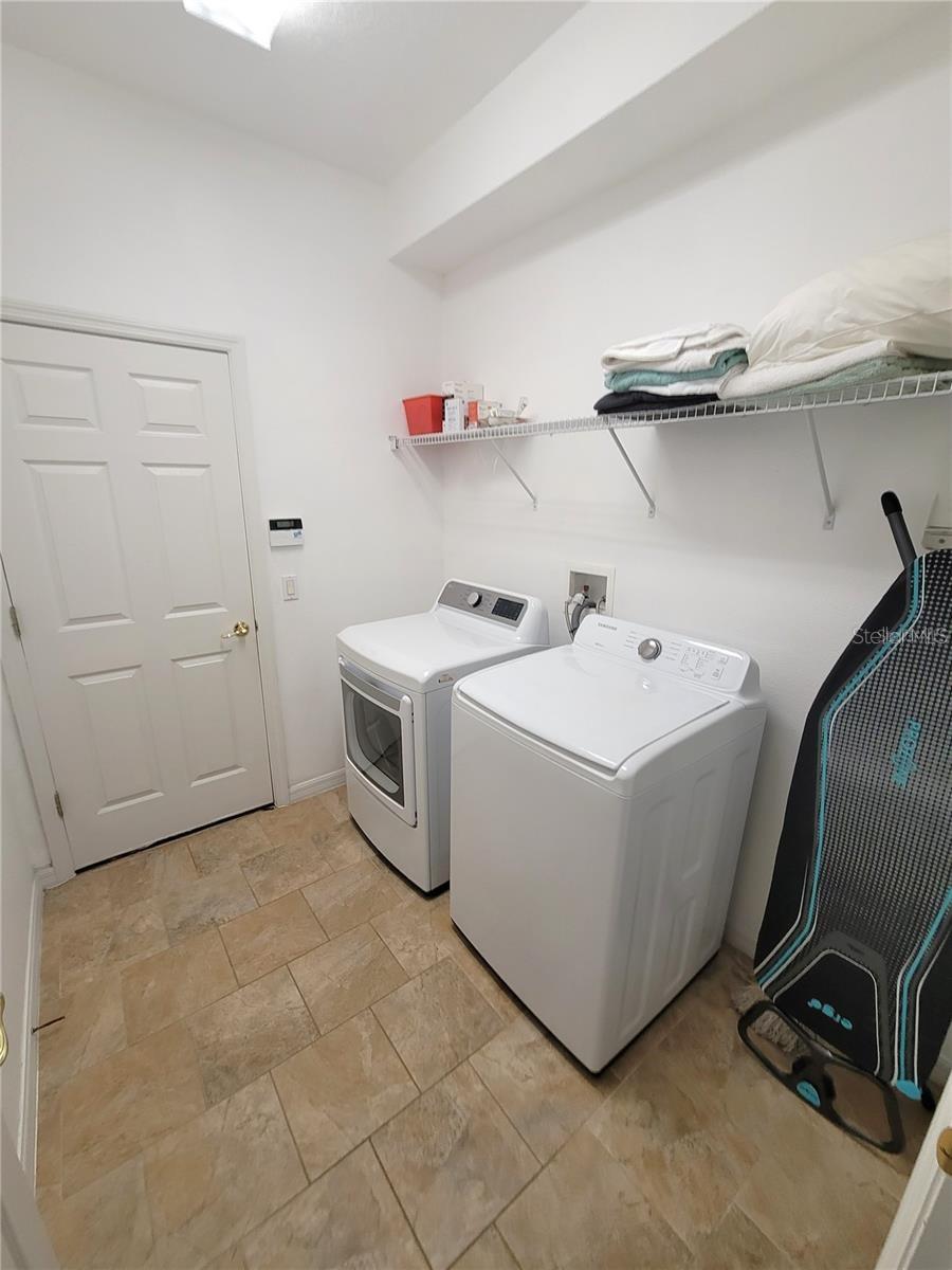 183 Highgate Park Blvd Property Photo 23