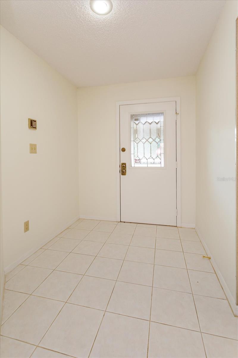 1055 Kensington Park Dr #711 Property Photo 4