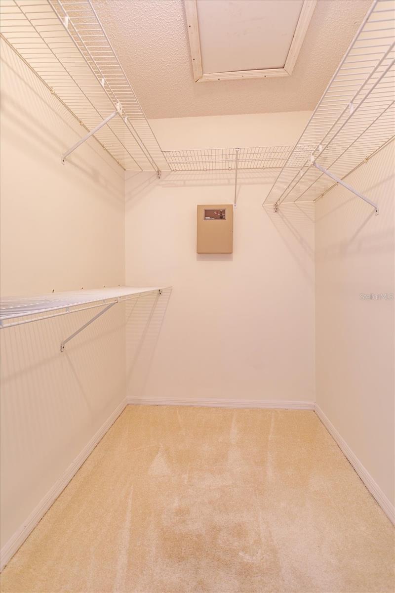 1055 Kensington Park Dr #711 Property Photo 16
