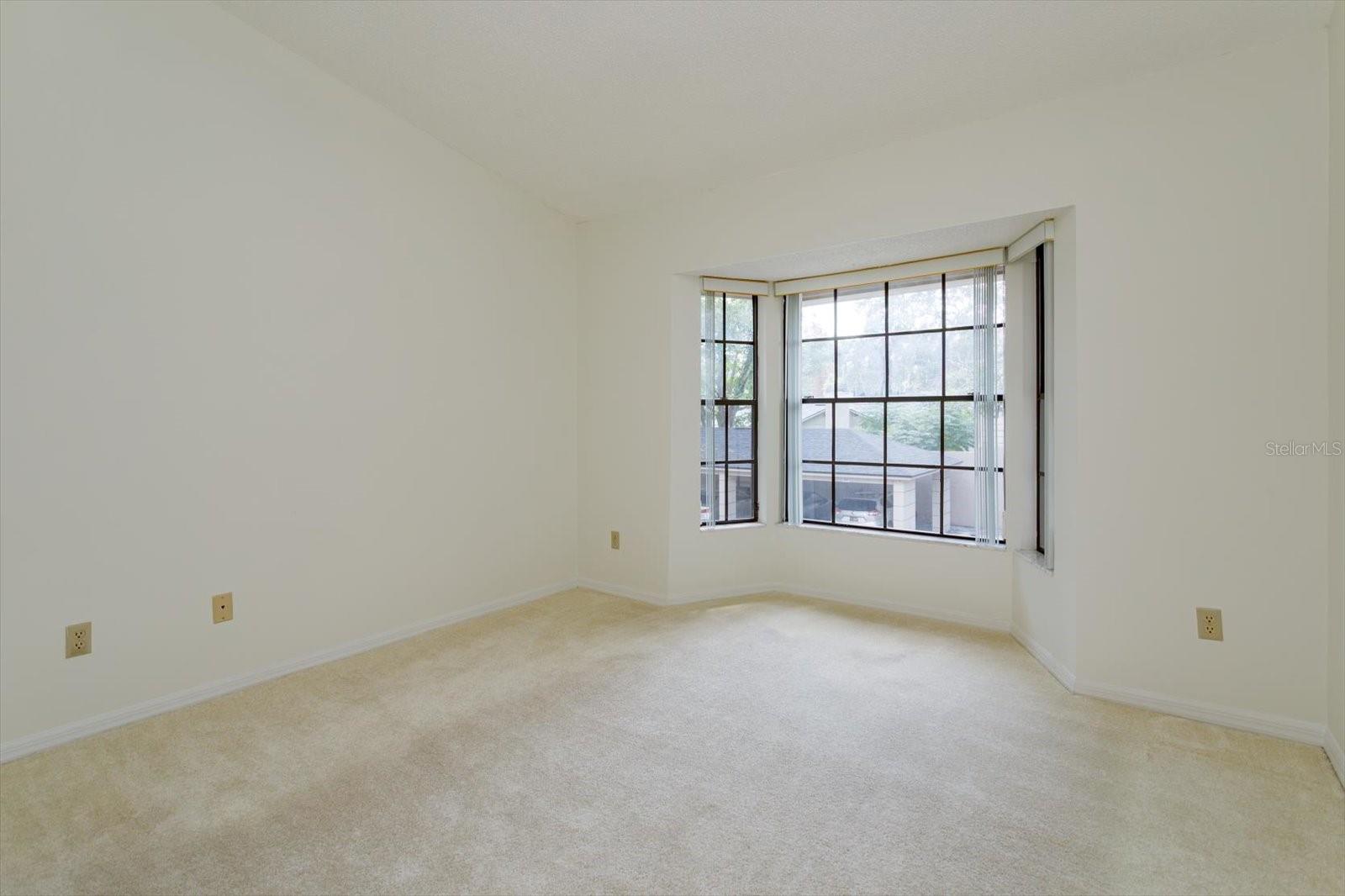 1055 Kensington Park Dr #711 Property Photo 17