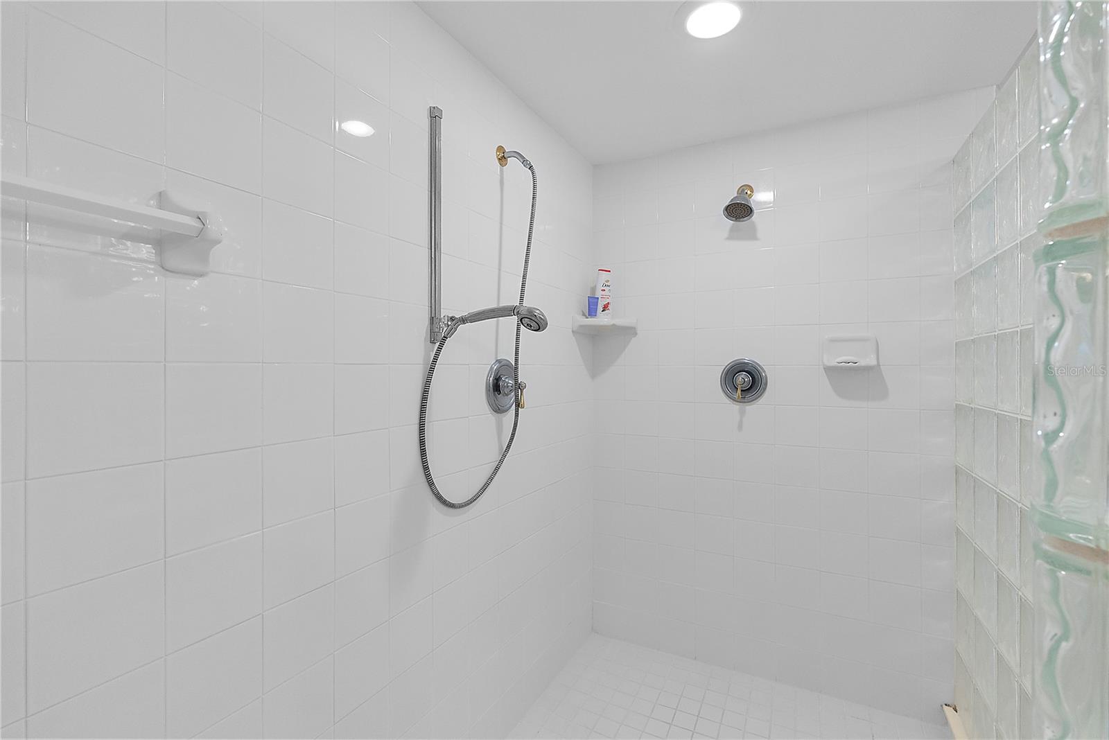 3315 S Atlantic Ave #1806 Property Photo 26