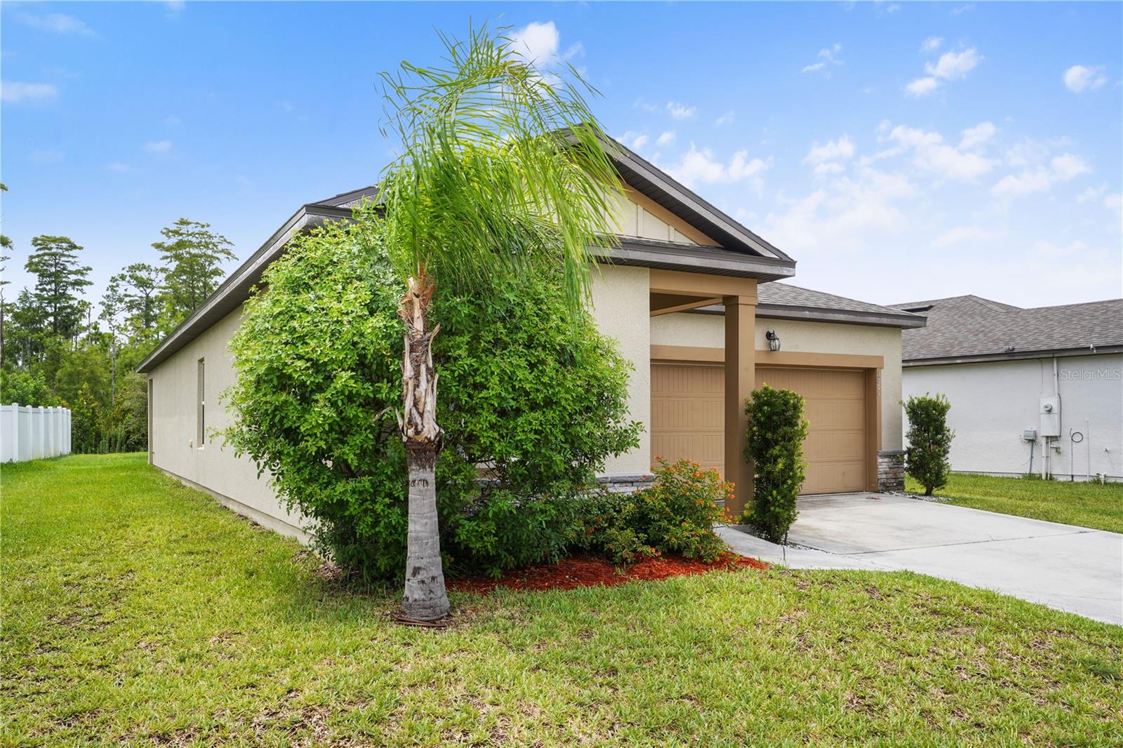 3004 Neverland Dr Property Photo 4