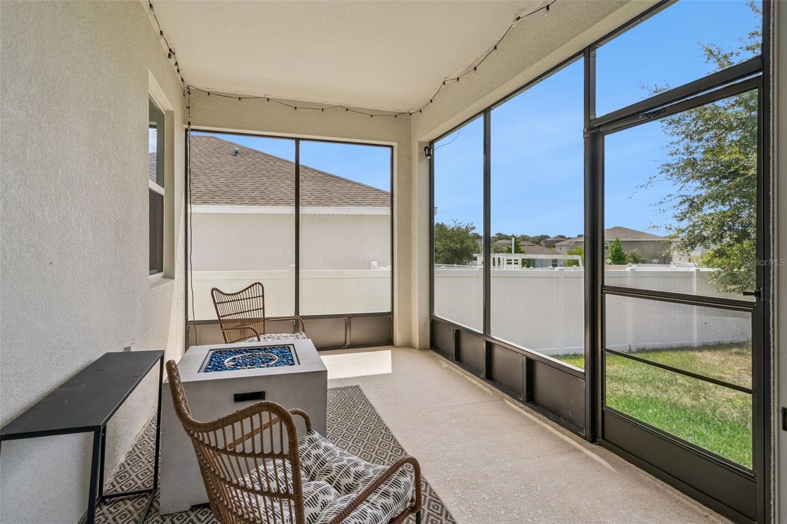 897 Carmillion Ct Property Photo 29