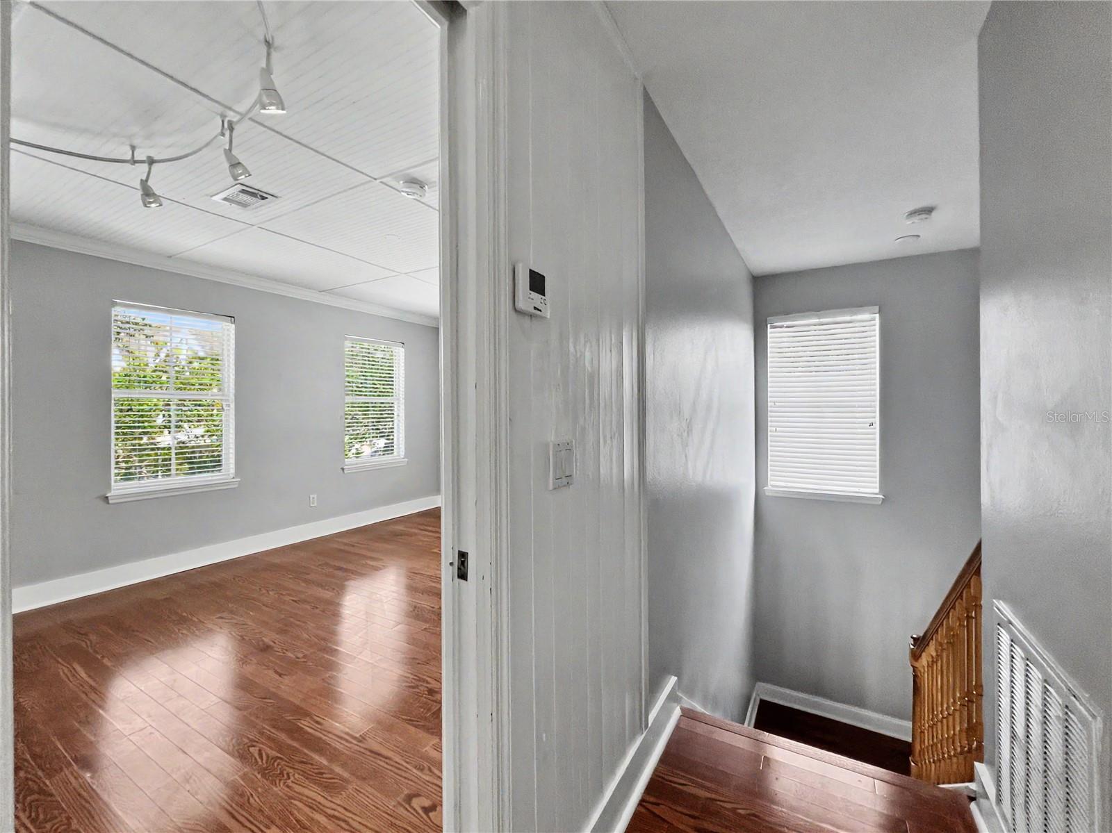 205 N Village St Property Photo 33