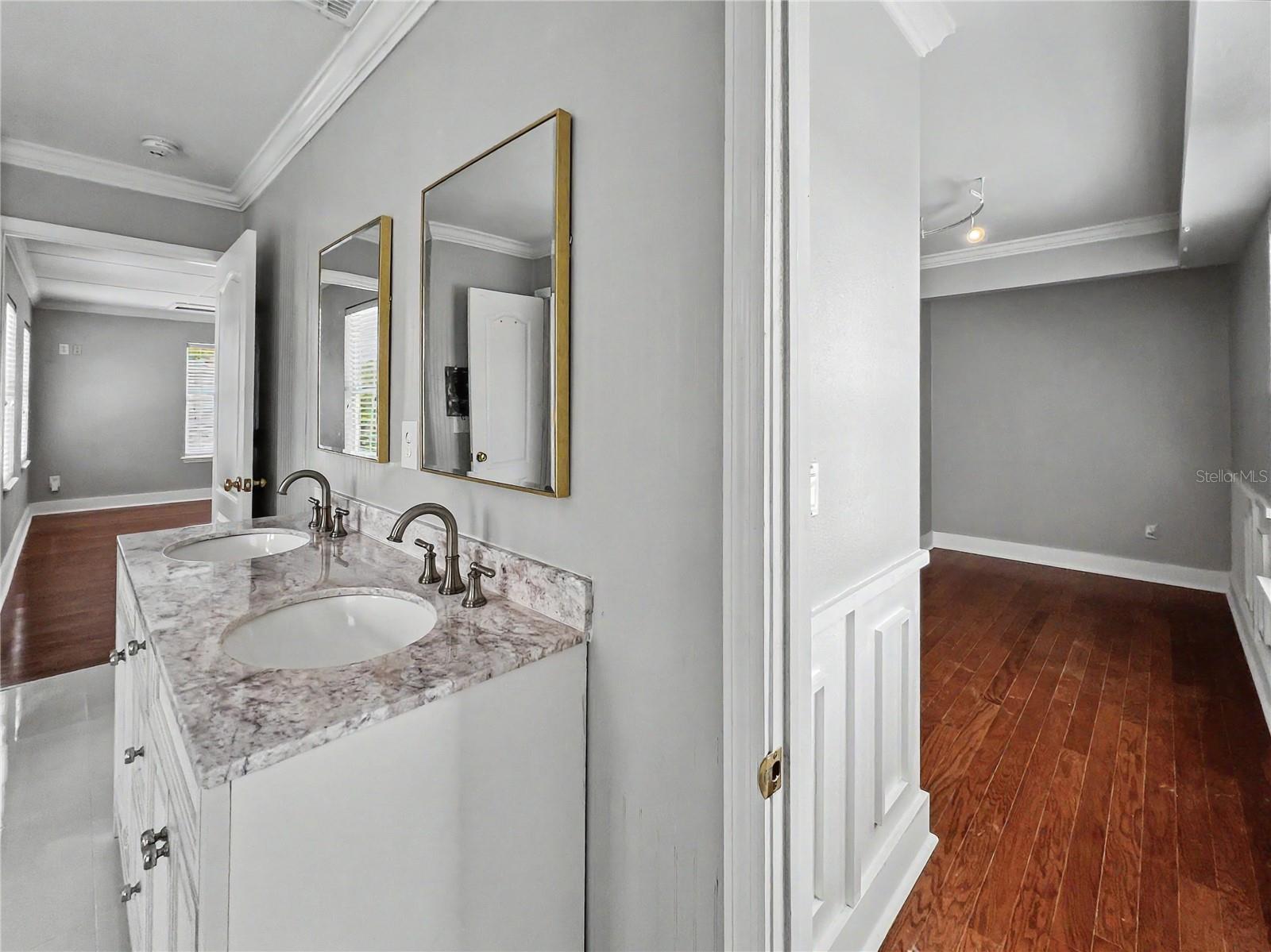 205 N Village St Property Photo 39