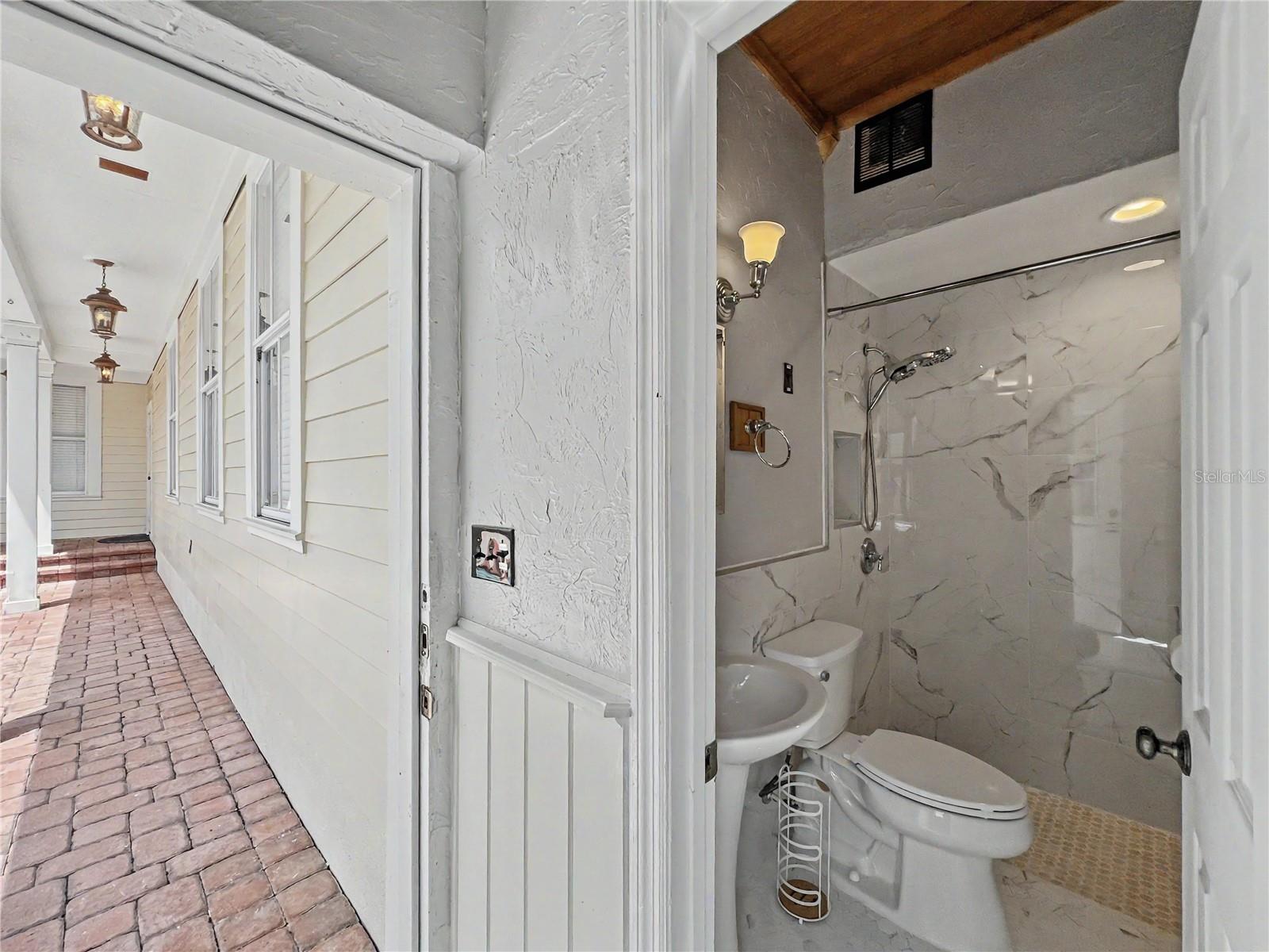 205 N Village St Property Photo 45