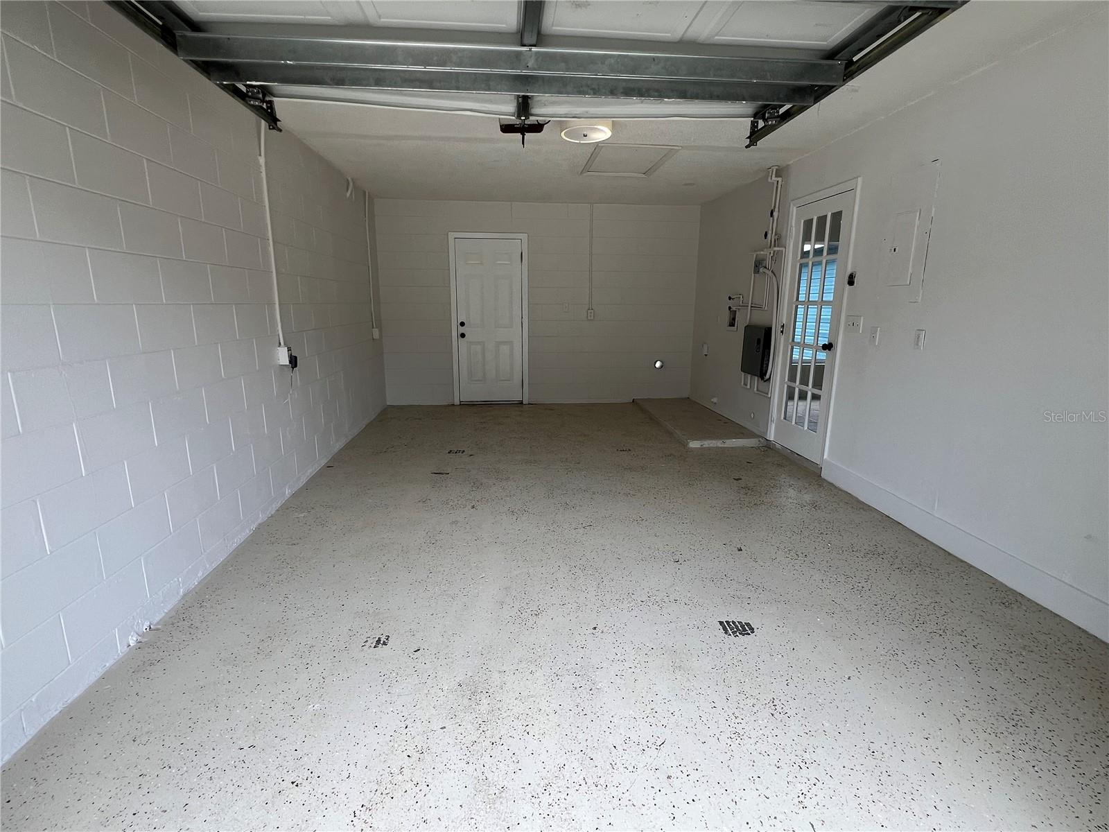 6 E Thrush St Property Photo 22