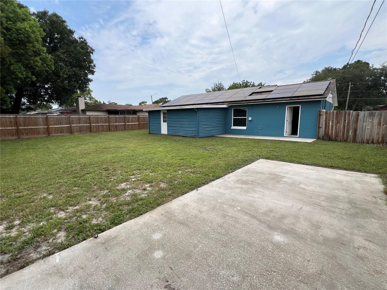 6 E Thrush St Property Photo 25