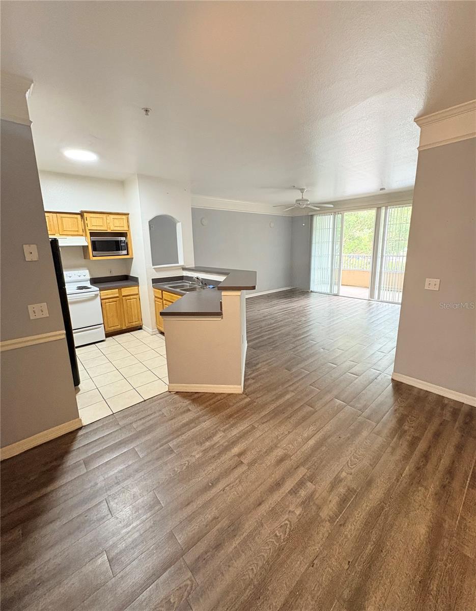 6412 Queens Borough Ave #207 Property Photo 7