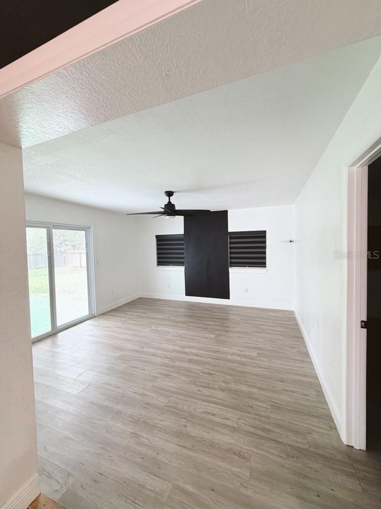 6504 N Packwood Ave Property Photo 15