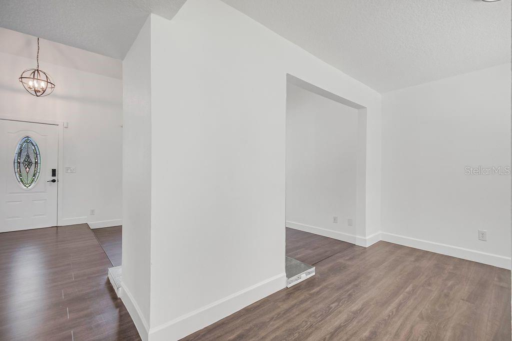 401 Woodview Dr Property Photo 14