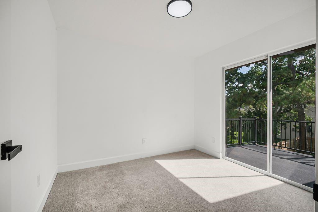 401 Woodview Dr Property Photo 36