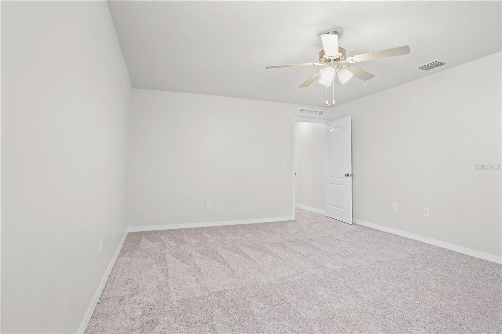 123 Violet Ct Property Photo 16