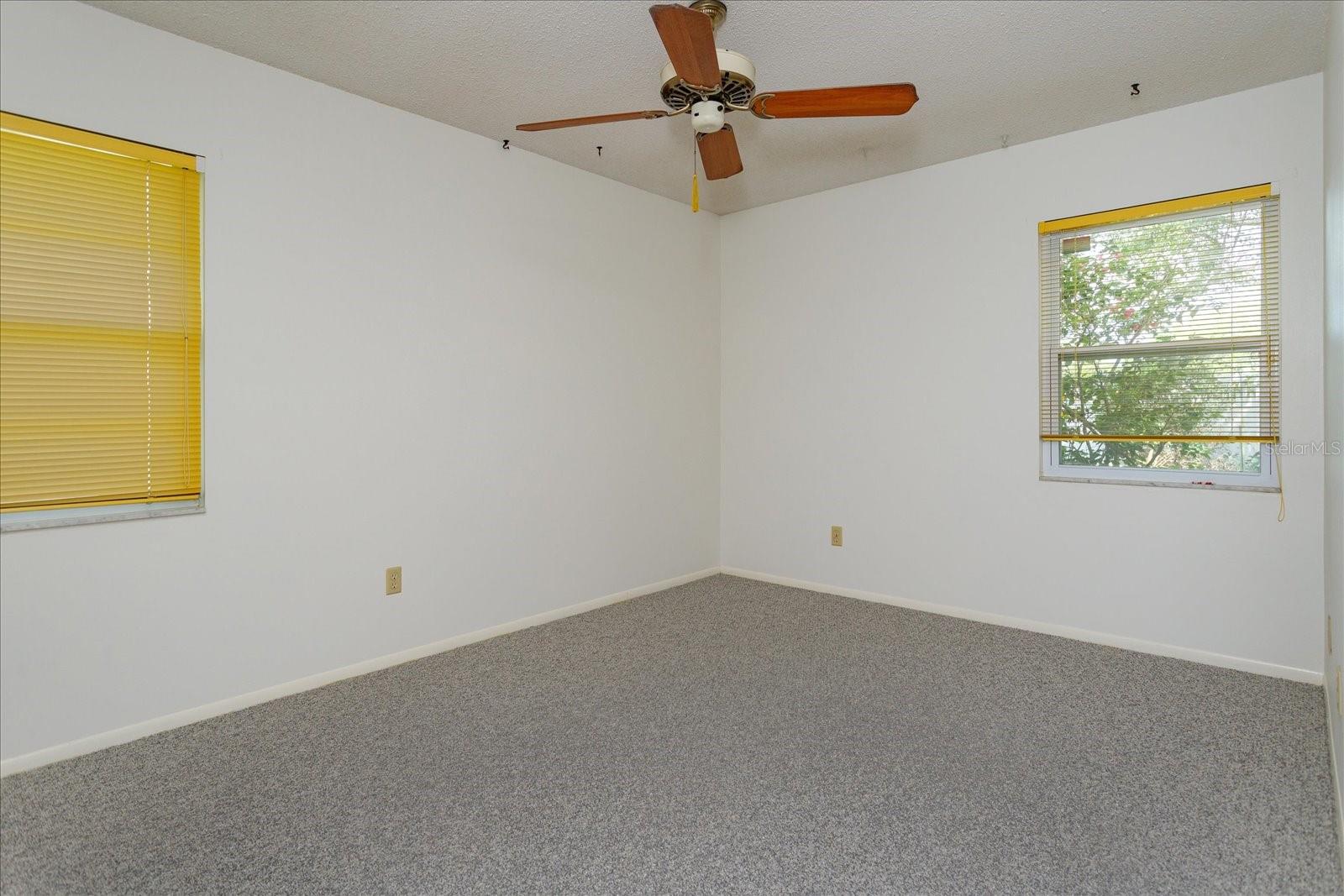 O6429573 Property Photo 16