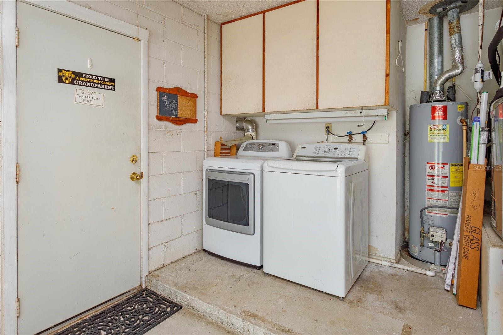 O6429573 Property Photo 20