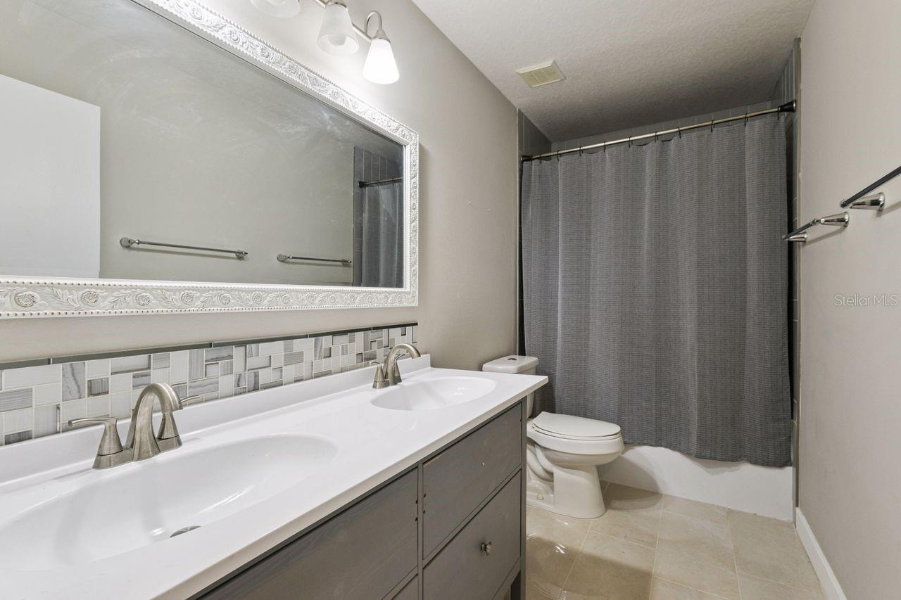 3125 Holland Dr Property Photo 15