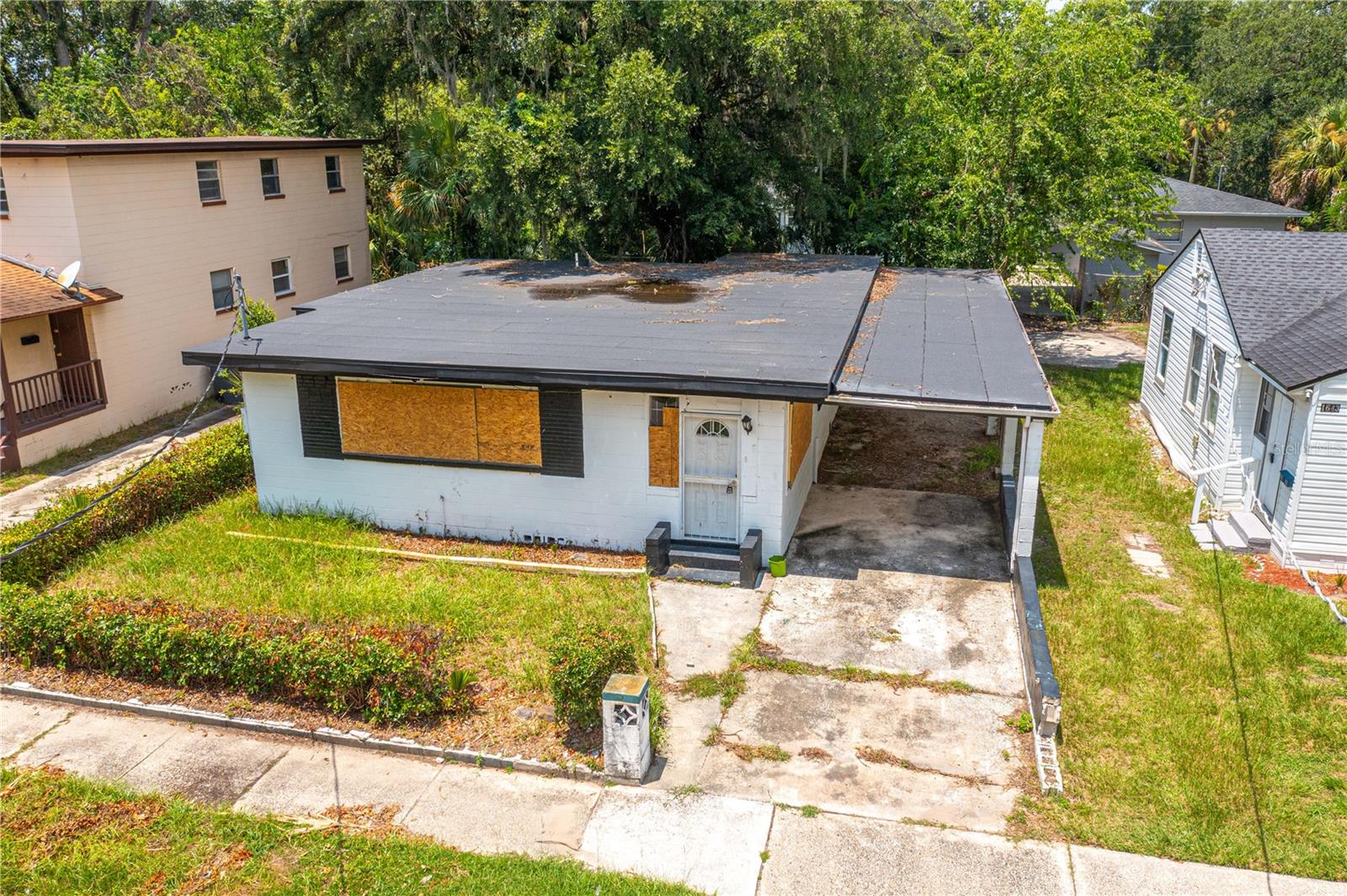 1651 W 34 St Property Photo 4
