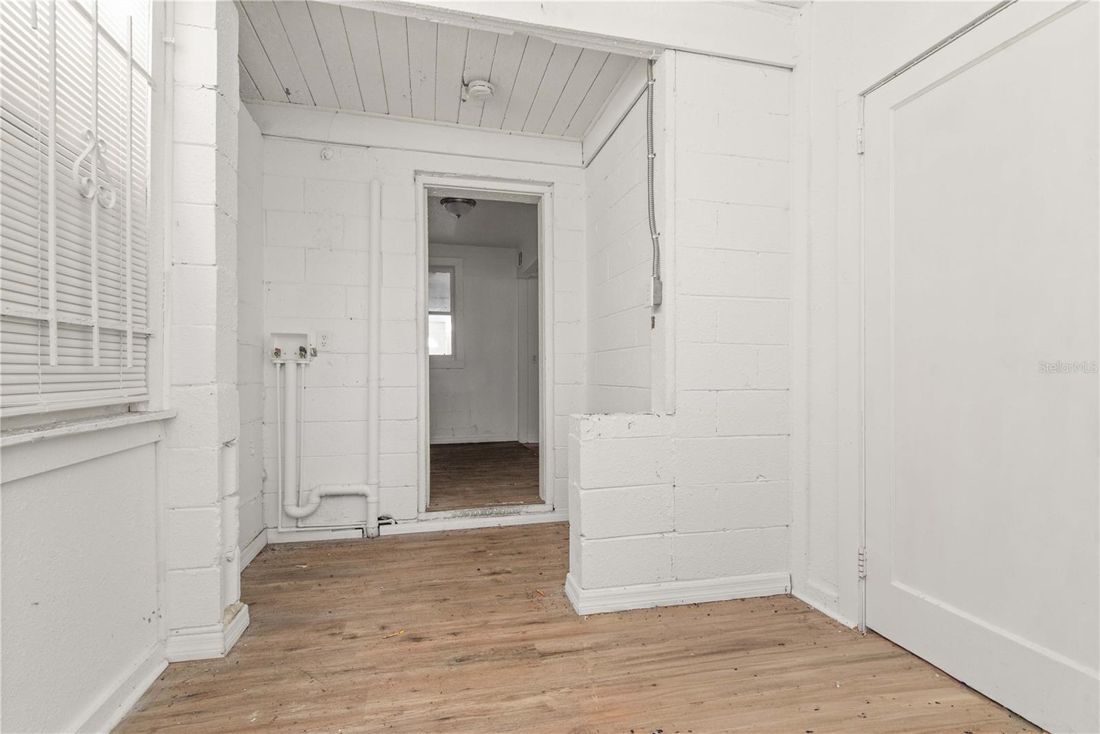1651 W 34 St Property Photo 25