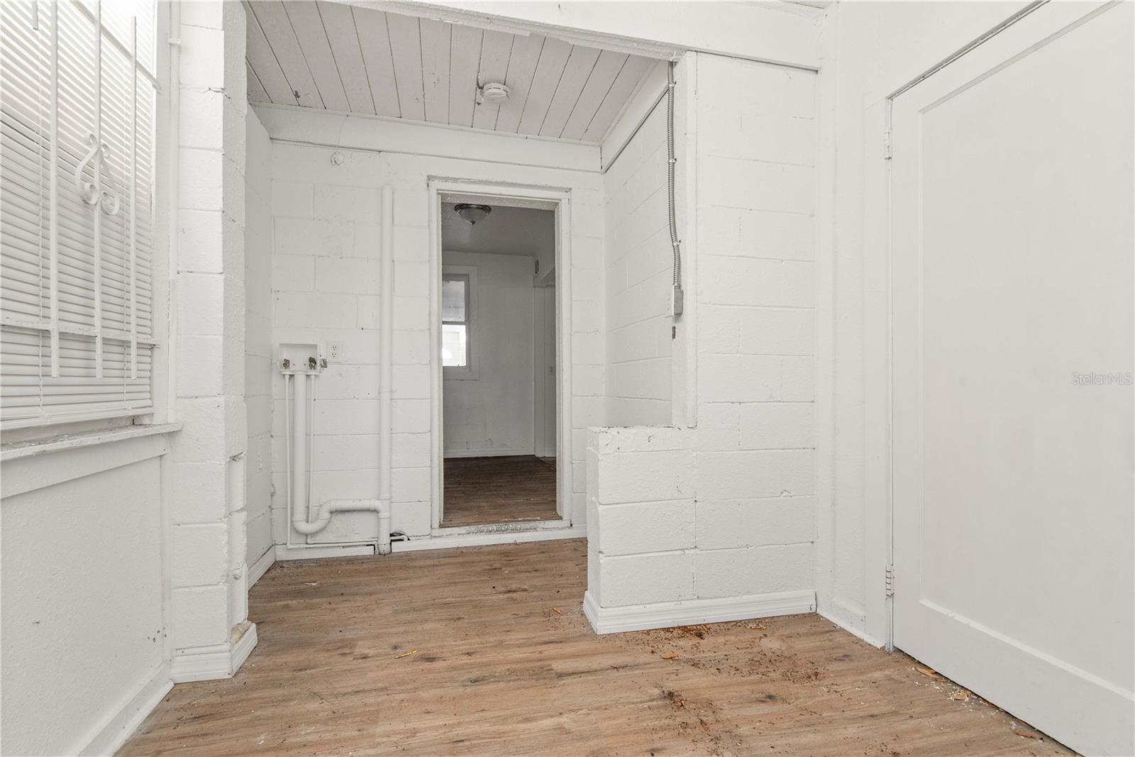 1651 W 34 St Property Photo 26