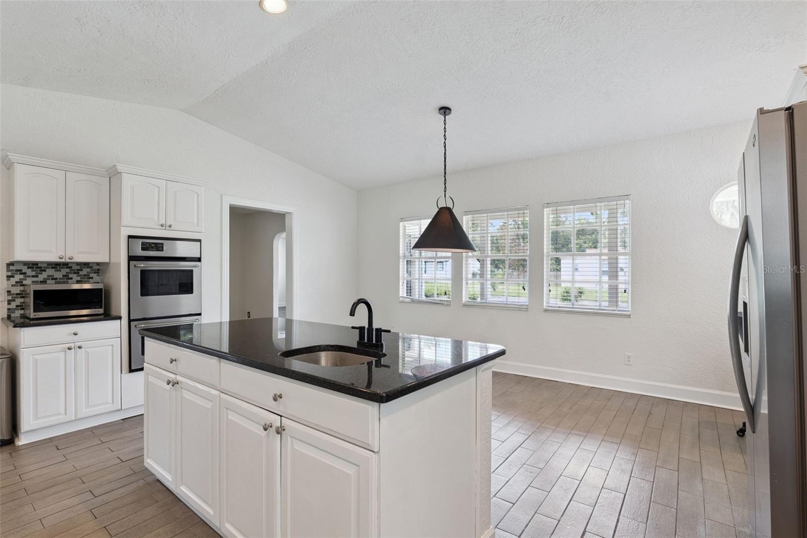 207 S Summerlin Ave Property Photo 12