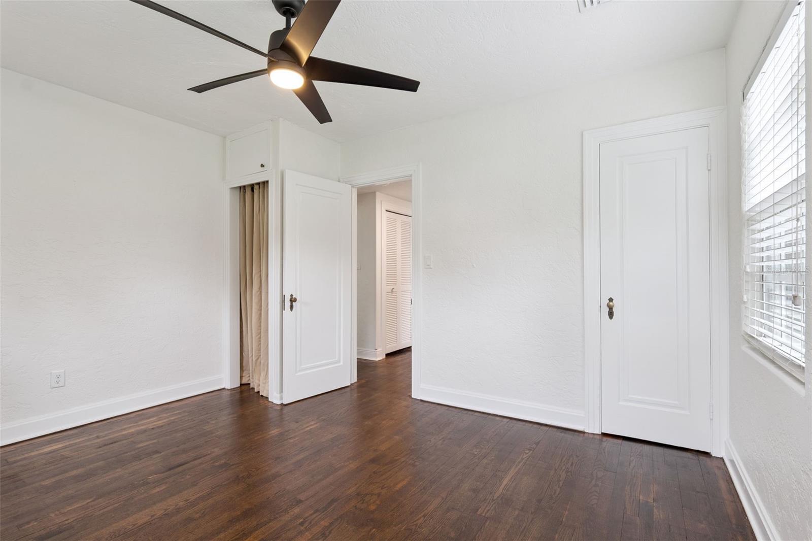 207 S Summerlin Ave Property Photo 18