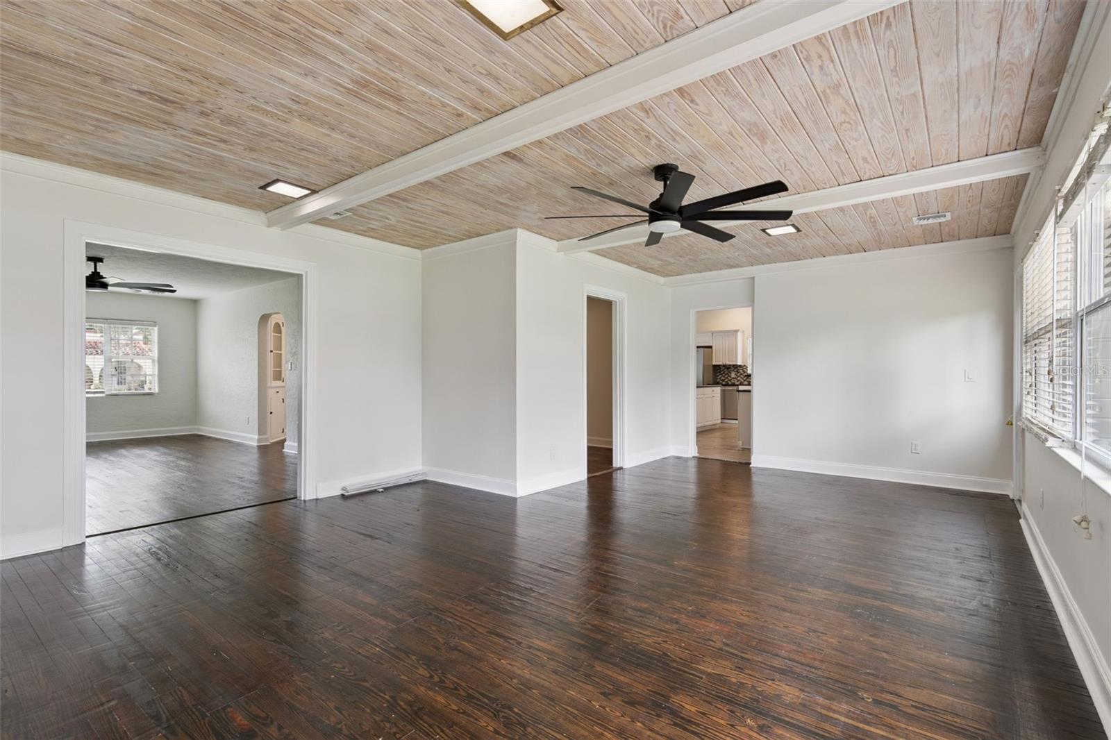 207 S Summerlin Ave Property Photo 29