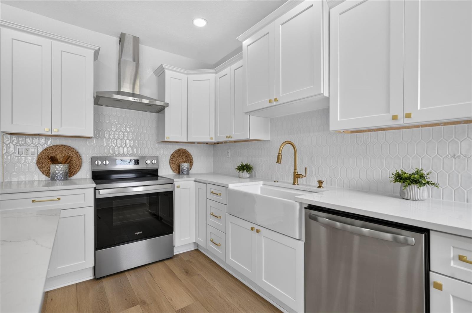 317 W King St Property Photo 14